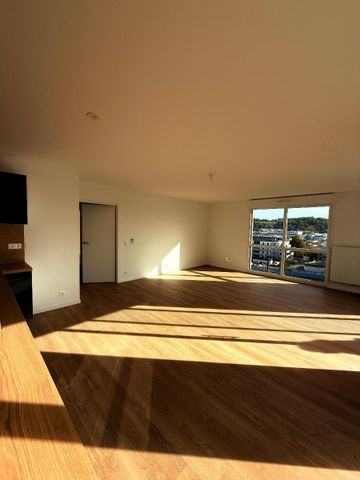 Location Appartement 4 pièces 90m² BORDEAUX 33100 - Photo 2