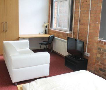 Studio to rent - Photo 6