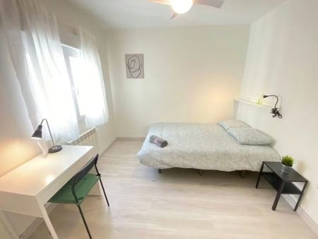 Calle de Amós de Escalante, Madrid, Community of Madrid 28017 - Foto 2