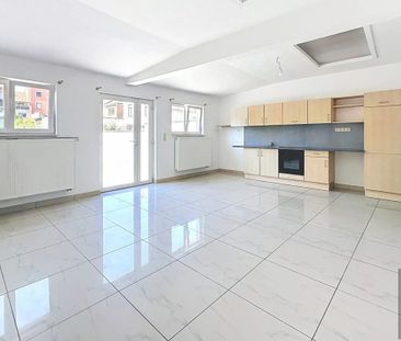 Appartement te huur in Morlanwelz-Mariemont voor € 815 met 1 slaapk... - Photo 3