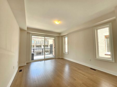 For Lease - 2946 Whites Road, Pickering, Ontario - Photo 2