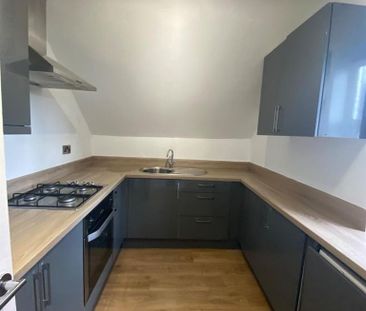 2 bedroom flat to rent - Photo 4