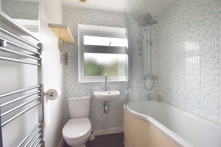 Broad Close, Hersham, WALTON-ON-THAMES, KT12 - Photo 5