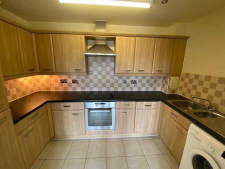 2 bedroom flat to rent - Photo 5