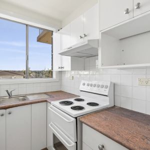 Coastal lifestyle apartment in the heart of Queenscliff - Photo 2