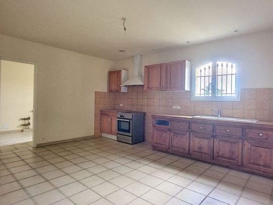 MAISON RECENTE VILLENEUVE LES AVIGNON - 5 pièce(s) - 150 m2, - Photo 1