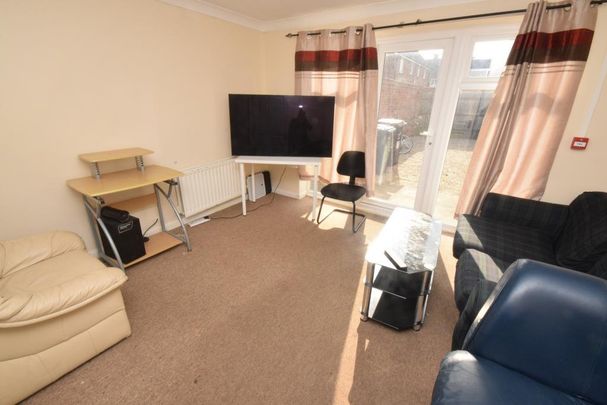 4 bedroom house to rent - Photo 1