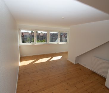 Skøn taglejlighed med lys og charme i Aalborg - Foto 1