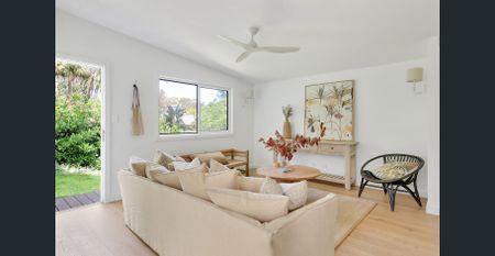 Light Filled Rear 2 Bedroom Cottage - Photo 2