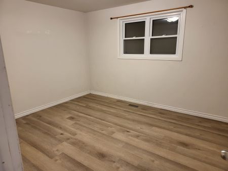 For Lease - 1645 Bowmanville Avenue, Clarington, Ontario - Photo 4