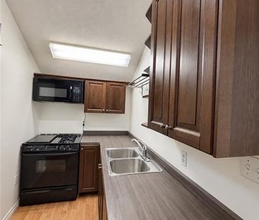 48 YORK Road Unit# 2, Dundas, Ontario, L9H1L4 - Photo 2