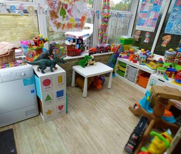 Priory Mead, Bruton, Somerset, BA10 - Photo 4