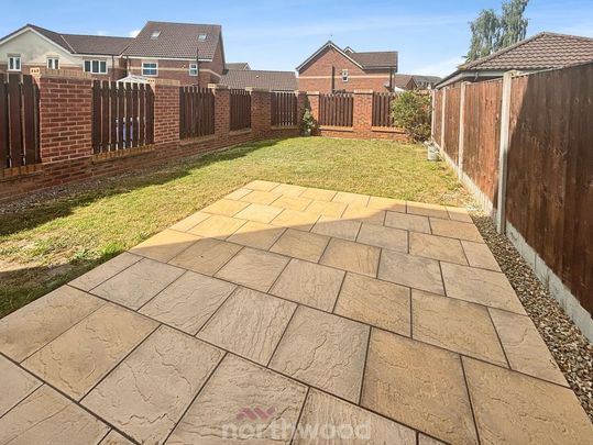 4 bedroom semi-detached house to rent - Photo 1