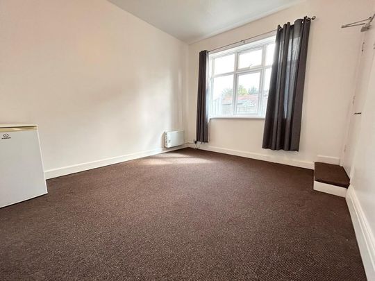 1 bedroom ground floor flat to rent - Photo 1