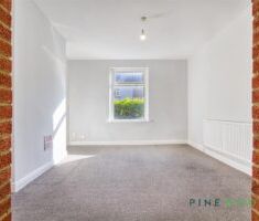2 BEDROOM House - Terraced - Photo 6