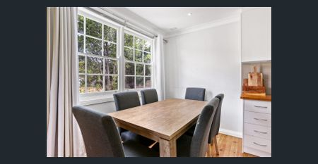 Comfortable Family Home in a Convenient Location - Photo 3