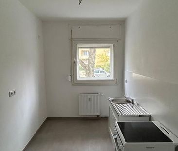 +FRISCH RENOVIERT+ 2-Raum Wohnung im Erdgeschoss - Photo 1