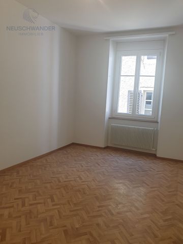 In the heart of the old town close to all amenities - Photo 3