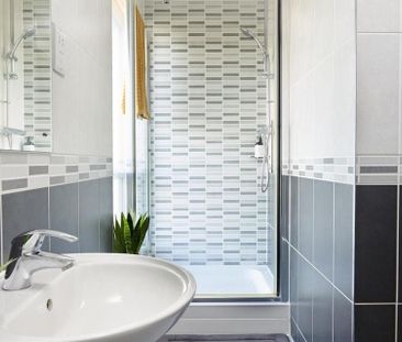 1 bedroom private hall to rent - Photo 1