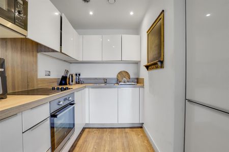 Flat To Let - Photo 2