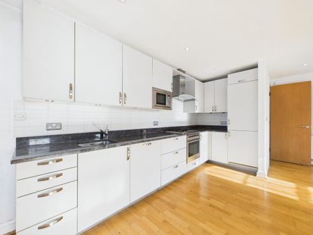 2 bedroom flat to rent - Photo 4