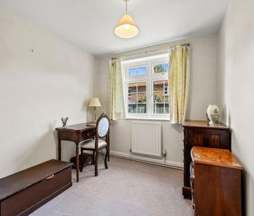 3 bedroom detached bungalow to rent - Photo 3