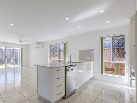 18 Rosewood Circuit, Yarrabilba, QLD - Photo 4