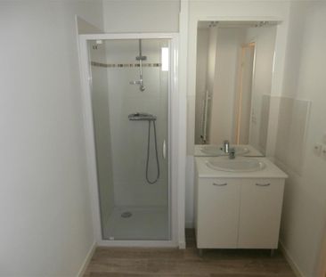 Location Appartement 2 pièces 45m² LA CHAPELLE SUR ERDRE 44240 - Photo 2