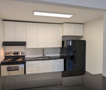 For Lease - 286 Lakeshore Road Unit# C, Mississauga, Ontario - Photo 3