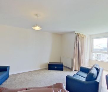 3 bedroom apartment to rent - Photo 2