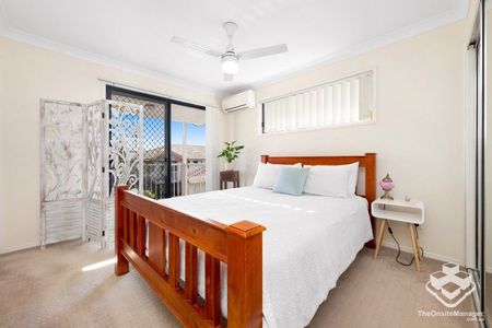 PARKINSON 3 BEDROOM TOWNHOUSE - 2 MINITS TO PUBLIC TRANSPORT - Photo 4