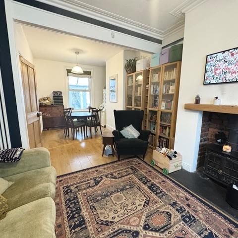 2 bedroom terraced house to rent - Photo 1