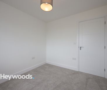 3 bed mews house to rent in Lakeway Grove, The Oaks, The Wynbury - Photo 6