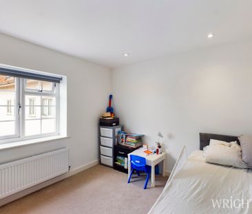 2 bedroom Maisonette - High Street, Welwyn - Photo 3