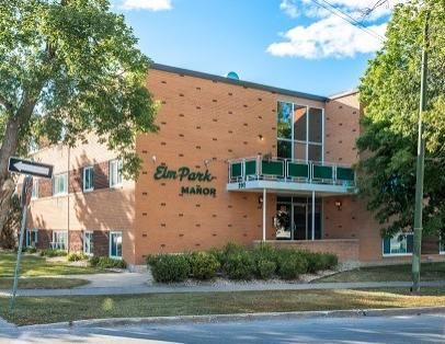 Elm Park Manor - Photo 1