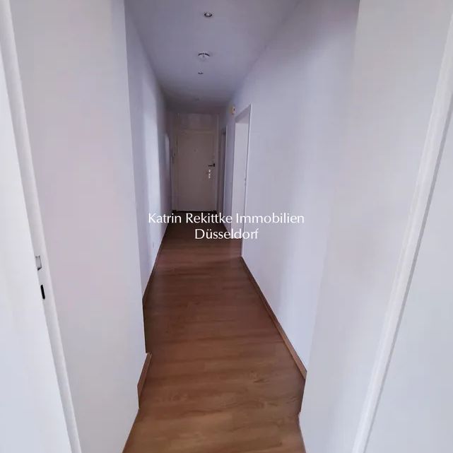 🎈😊 VIP-LOUNGE – WOHNEN MIT BLICK AUF DAS HISTORISCHE 🧡 VON GERRESHEIM ! - Photo 1