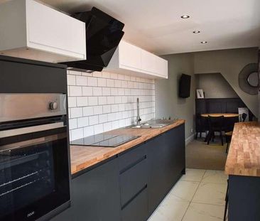 Thesiger Street - Bed, LN5 - Photo 6