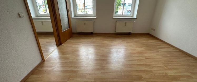 2. OG / Laminat / Bad mit Dusche / u.v.m. - Foto 1