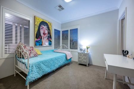 “Luxurious Executive Home in Exclusive Burns Beach!” - Photo 4