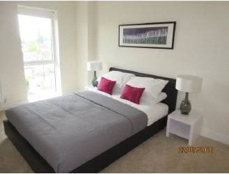 Ilford, London, IG2 - Photo 3