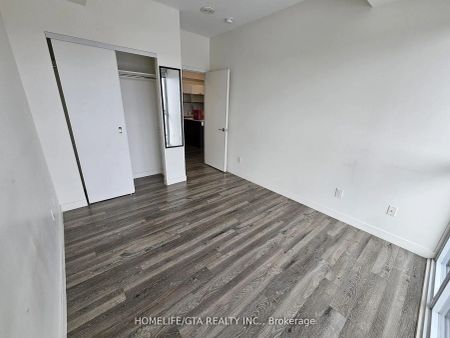 128 King Street N #811 - Photo 4