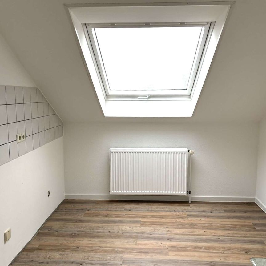 ~~1 Zimmer Single-Dachgeschosswohnung in Bünde-Ahle !~~ - Photo 1