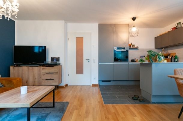 Neustadt - unerwartet ruhig gelegene 3-Zimmer-Wohnung mit Terrasse und Einbauküche - Photo 1
