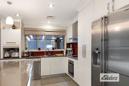 “4 BEDROOMS FAMILY HOME, WALKING DISTANCE TO QUAKERS HILL SHOPS & STATION” - Photo 5