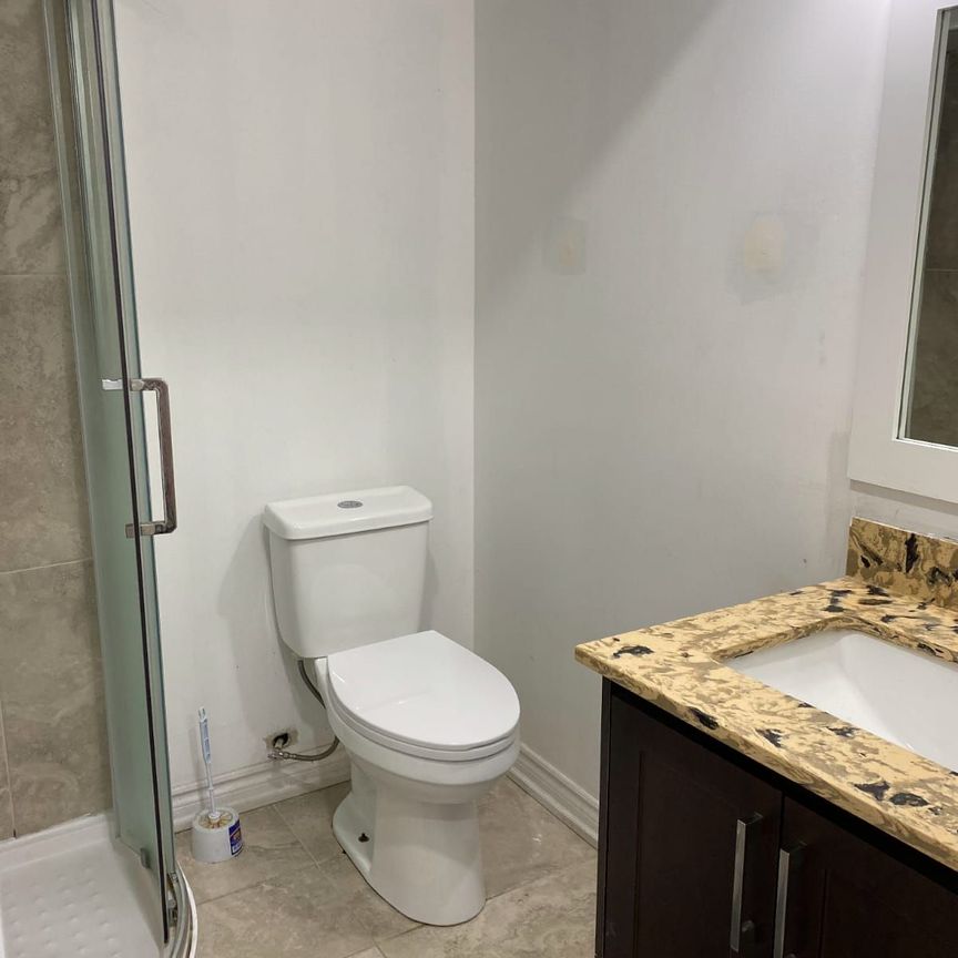 For Lease - 127 Cabot Street, Oshawa, Ontario - Photo 1