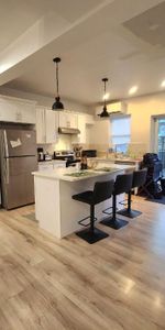 **Because You Deserve a Real 5 1/2 w Backyard and Parking, Verdun** - Photo 3
