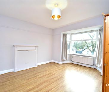2 bedroom maisonette - Photo 3