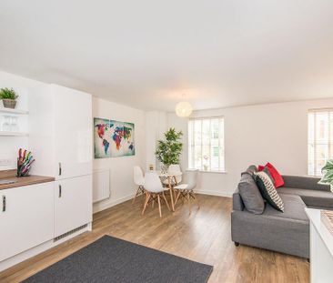 2 bedroom flat to rent - Photo 2