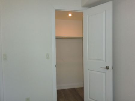 For Lease - 372 Highway 7 Avenue Unit# #801, Richmond Hill, Ontario - Photo 3