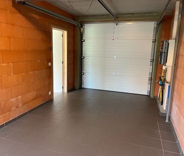 EENGEZINSWONING + garage & tuin - Foto 2